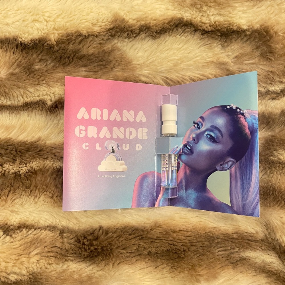 Ariana Grande Cloud Eau de Parfum Perfume Fragrance Spray Sample Vial NEW